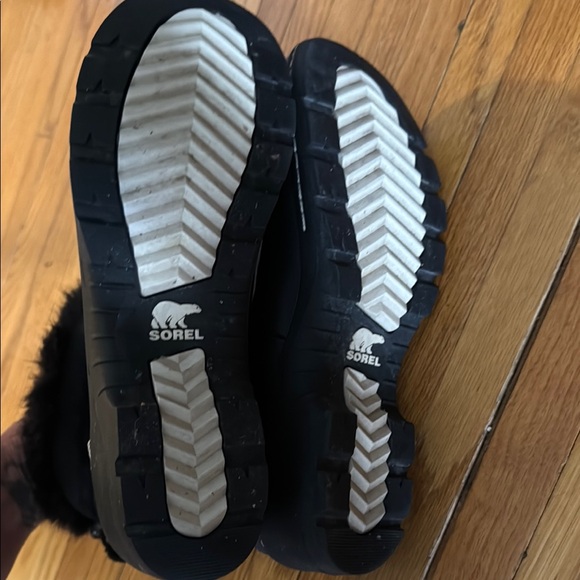 Sorel Black Fur-Trimmed Snow Boots Woman 8.5 - Picture 8 of 8